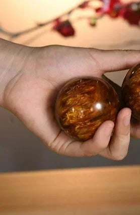 1pc Amber Beeswax Sphere Ball Massage Ball Resin Crystal and Handball Sphere Elderly Middle-aged Healing Crystal Sphere Fitness