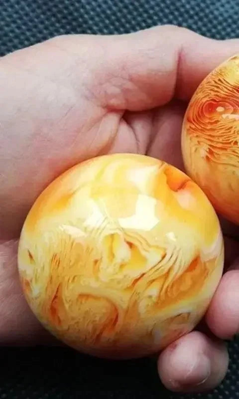 1pc Amber Beeswax Sphere Ball Massage Ball Resin Crystal and Handball Sphere Elderly Middle-aged Healing Crystal Sphere Fitness